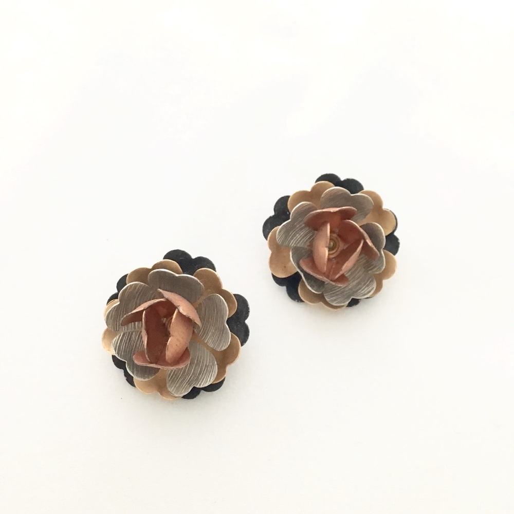 Vintage Mixed Metal Flower Clips